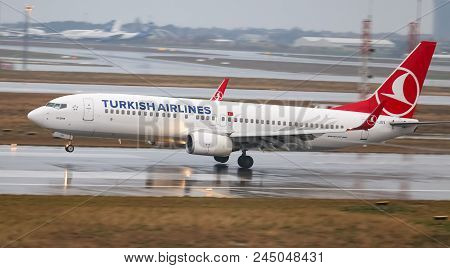 Airplane Landing To Airport