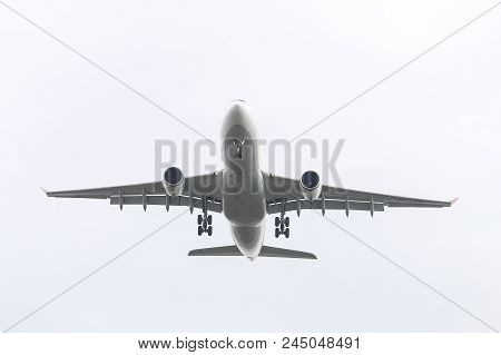Airplane Approach To Landing