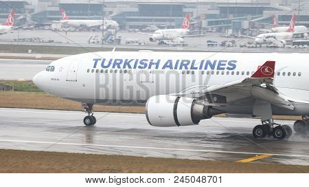 Airplane Landing To Airport