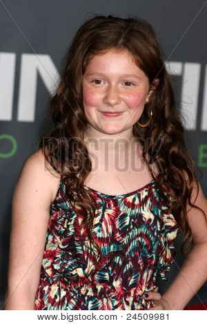 LOS ANGELES - okt 20: Emma Kenney ankommer til 