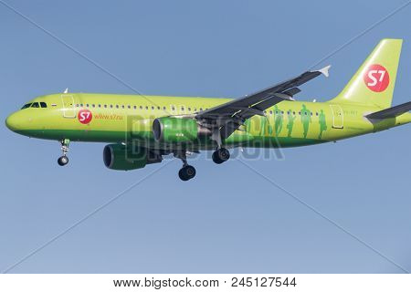 Airbus A320-214 Vq-bet S7 Airlines