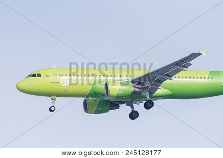 Airbus A320-214 Vp-bdt S7 Airlnes