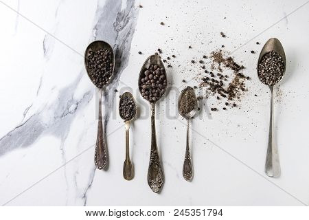 Variety Of Different Black Peppers Allspice, Pimento, Long Pepper, Monks Pepper, Peppercorns And Gro
