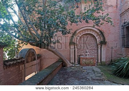 Pueblo Espanol Historic Architecture Details