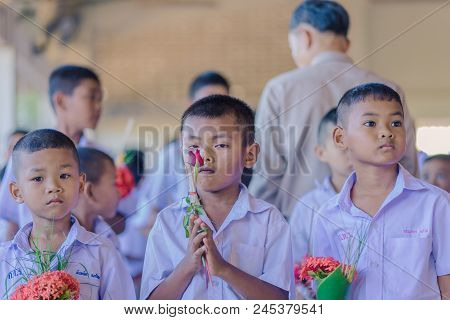 Kanchanaburi Thailand - June 14 : Unidentified Students Decorate Pedestal Tray And Flower For Give T