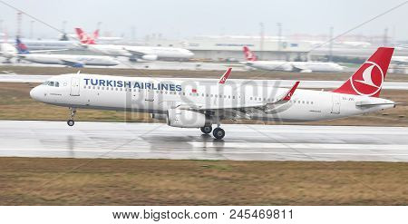 Airplane Landing To Airport