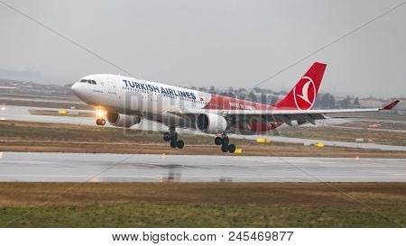 Airplane Landing To Airport