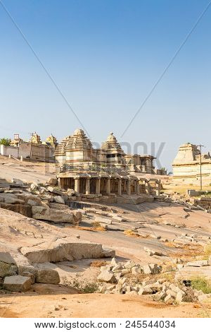 Hemakuta Hill Temples, Hampi, Karnataka, India, Asia