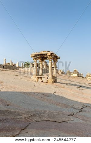 Hemakuta Hill Temples, Hampi, Karnataka, India, Asia