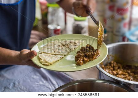 Hangle Curry, Northern Style Hang Lay Curry (gaaeng Hang Laeh) With Roti, Chapatti, Nan Or Naan For 