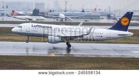 Airplane Landing To Airport