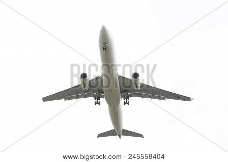 Airplane Approach To Landing