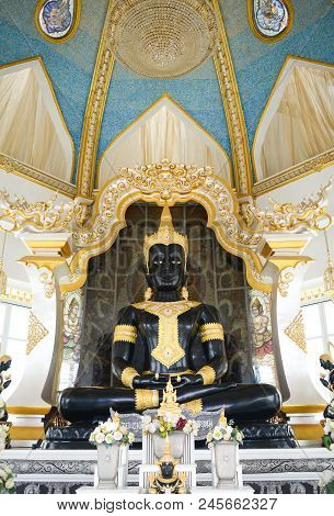 Khonkaen, Thailand - Jun 12, 2018 : Black Buddha Image  At Wat Thung Setthi Temple In Khonkaen, Thai