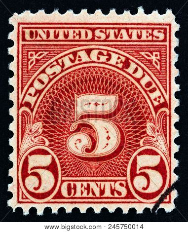 Usa - Circa 1930: A Stamp Printed In Usa Shows Value, Circa 1930.
