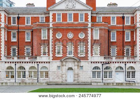 London, Uk - August 15, 2017 - Exterior Of Chelsea College Of Arts, Part Of The University Of The Ar