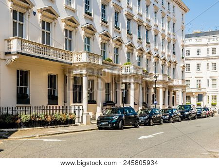 London. May 2018. A View Of The Affluent And Expensive Homes In Belgravia In London