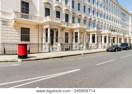 London. May 2018. A View Of The Affluent And Expensive Homes In Belgravia In London