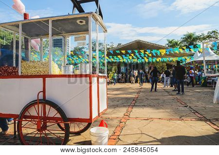 Campo Grande, Brazil - June 17, 2018: Street Vendor Of Popcorn At Praça Do Rádio Clube (brasil Vs Sw