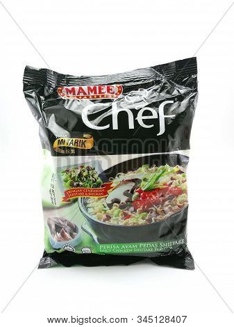 Manila, Ph - Jan. 11: Mamee Chef Spicy Noodles Shiitake Flavour Noodles On January 11, 2020 In Manil