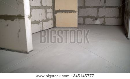 Ready Concrete Mix For Sludge For Floor Construction And Leveling Material. Ready Floor Level In The