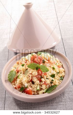 tagine, insalata di cous cous con verdure