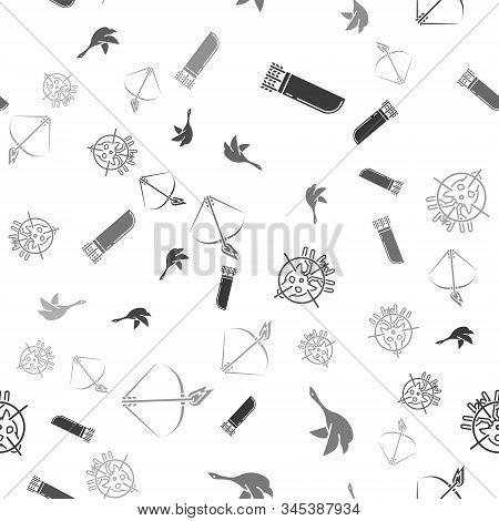 Set Quiver With Arrows, Flying Duck, Hunt On Deer With Crosshairs And Bow And Fire Arrow On Seamless