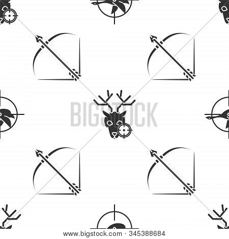 Set Hunt On Duck With Crosshairs, Hunt On Deer With Crosshairs And Bow And Arrow In Quiver On Seamle