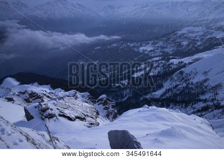 A Beautiful View Of A Himalayan Mountain Range Of Snow Capped Mountains From The Summit Of A Himalay