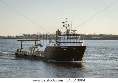 Fairhaven, Massachusetts, Usa - January 15, 2020: Offshore Supply Vessel Warren Jr., Hailing Port Ca