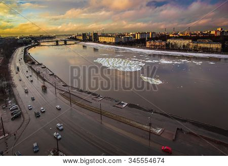 April, 2018, Russia, Saint Petersburg. Top View Of The Volodarsky Bridge And The Embankment. Sunset