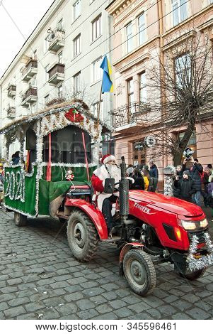 Ukraine, Chernivtsi, January 2020. Lightning Festival: 