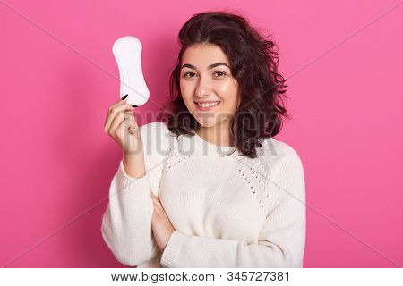 Positive Delighted Cute Brunette Looking Directly At Camera, Smiling Sincerely, Having Pleasant Faci
