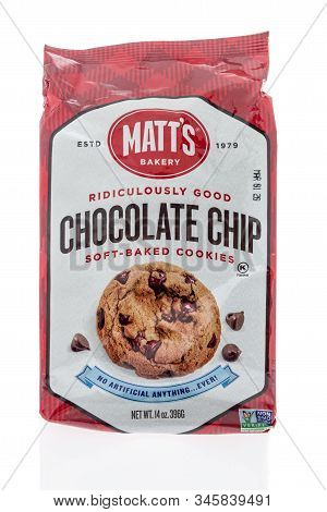 Winneconne, Wi - 14 January 2019 : A Package Of Matts Bakery Chocolate Chop Soft Baked Cookies On An