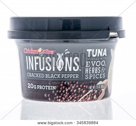 Winneconne, Wi - 14 January 2019 : A Package Of Chicken By The Sea Infusions Cracked Black Pepper Tu
