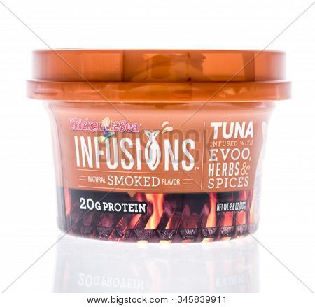 Winneconne, Wi - 14 January 2019 : A Package Of Chicken By The Sea Infusions Smoked Tuna On An Isola