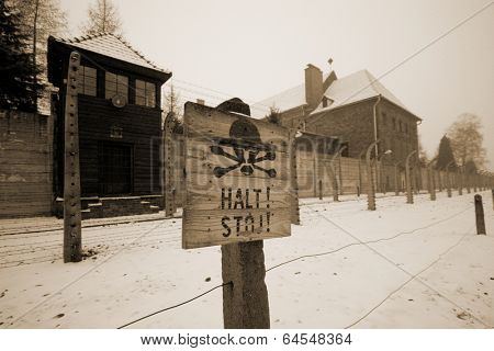 Sing at WWII prisoner camp Aushwitz saying you should stop or you will die