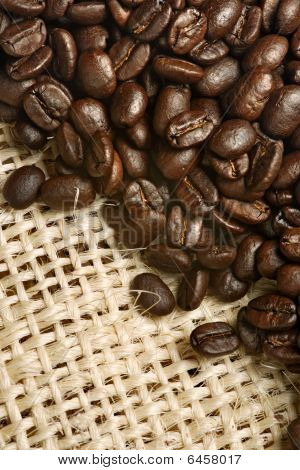 เมล็ดกาแฟจากผ้ากระสอบ