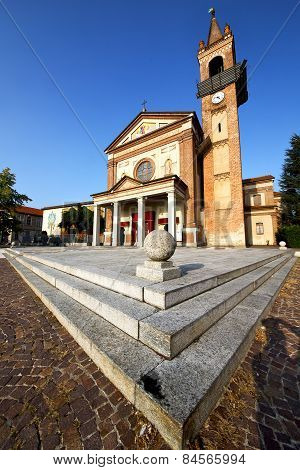 Parabiago In  The Old   Church  Closed Brick   Sidewalk Italy  Lombardy