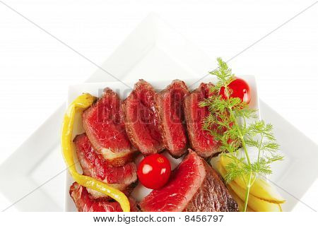 半生的牛肉