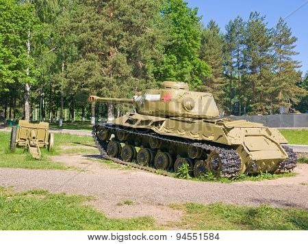 Heavy Tank IS-2M, USSR, 1944. Back view