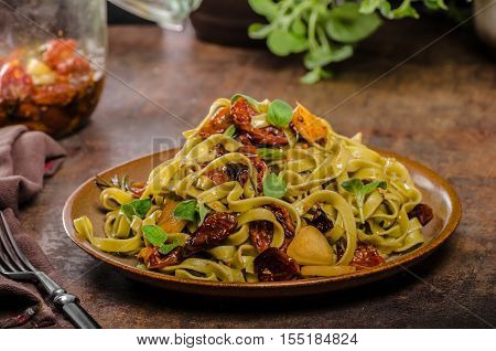Pasta With Sun Dried Tomatoes