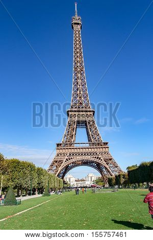 The eiffel tower, view from the Forecourt of human rights in Paris, France