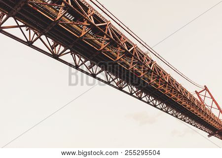 25 De Abril Bridge