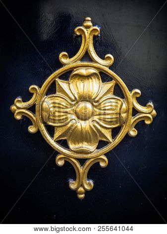 Detalle De Una Puerta En Londres (uk)