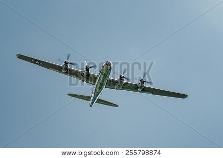 Oshkosh, Wi - 28 July 2018:  A B-29 Superfortress Bomber Flying Around, Demostrating Power From Over