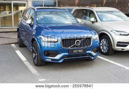 Saint-petersburg, Russia, 09.09.2016 - Bright New Volvo Xc90 In Front Of Car Store Volvo In  Saint-p
