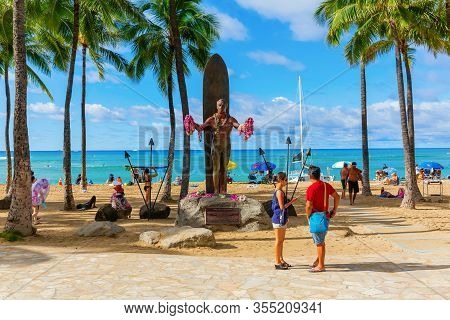 Duke Kahanamoku Statue At Waikiki Beach, Honolulu, Hawaii