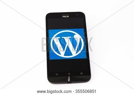 Kouvola, Finland - 23 January 2020: Wordpress App Logo On The Screen Of Smartphone Asus