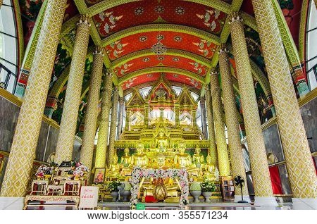 Ubon Ratchathani, Thailand - Feb 28, 2019 : Thai Art In Pagoda At Phrathat Nong Bua Temple In Ubon R