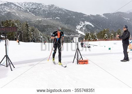 La Massana, Andorra : 2019 Abr 7 : Competitors Participate In The Triblanc 2019 . Amateur Race In An